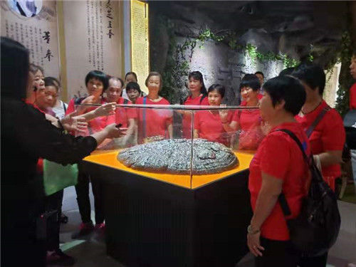 中國(guó)靈芝十大品牌|仙客來(lái)靈芝|仙客來(lái)靈芝破壁孢子粉|仙客來(lái)孢子油|仙客來(lái)靈芝飲片|仙客來(lái)破壁孢子粉|仙客來(lái)靈芝中藥飲片|馳名商標(biāo)|www.clgj56.com.cn|