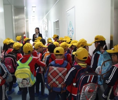 800余名師生、家長在仙客來開展社會實踐活動