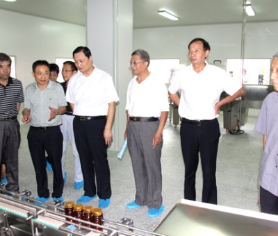 江西省老科協(xié)領導、老專家蒞臨仙客來公司考察老科協(xié)科技（培訓）示范基地工作